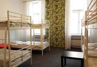 Хостелы Hostel Witt Варшава Односпальная кровать в общем номере с 10 кроватями-2