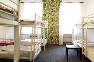Хостелы Hostel Witt Варшава Односпальная кровать в общем номере с 10 кроватями-7